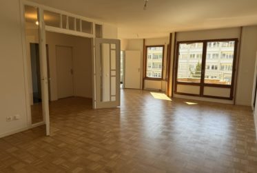 Appartement rénové traversant traversant de 6.5 pièces